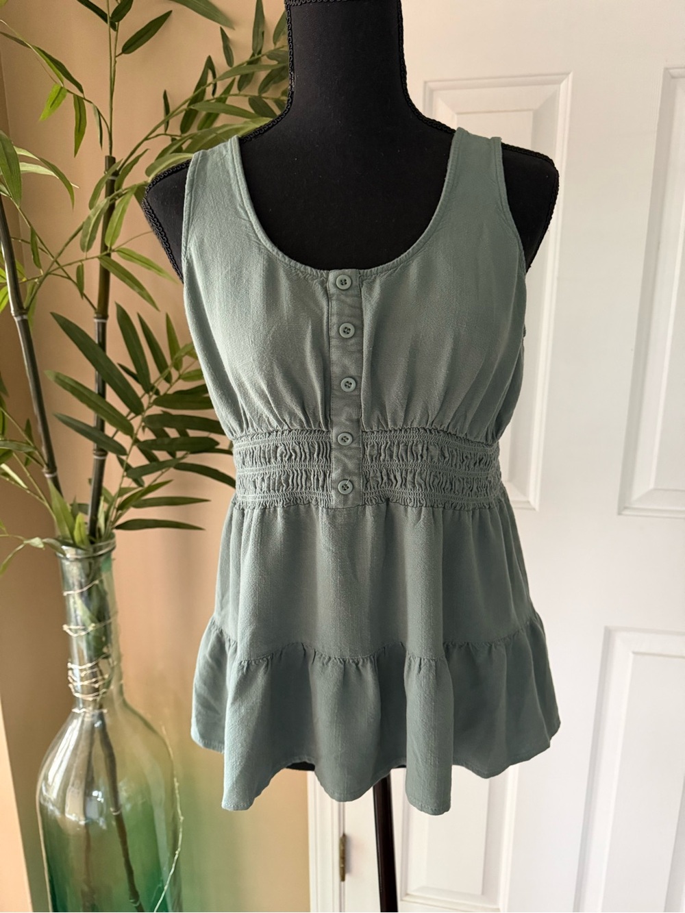 eesome Sage Green Button-Front Smocked Waist Tank Top